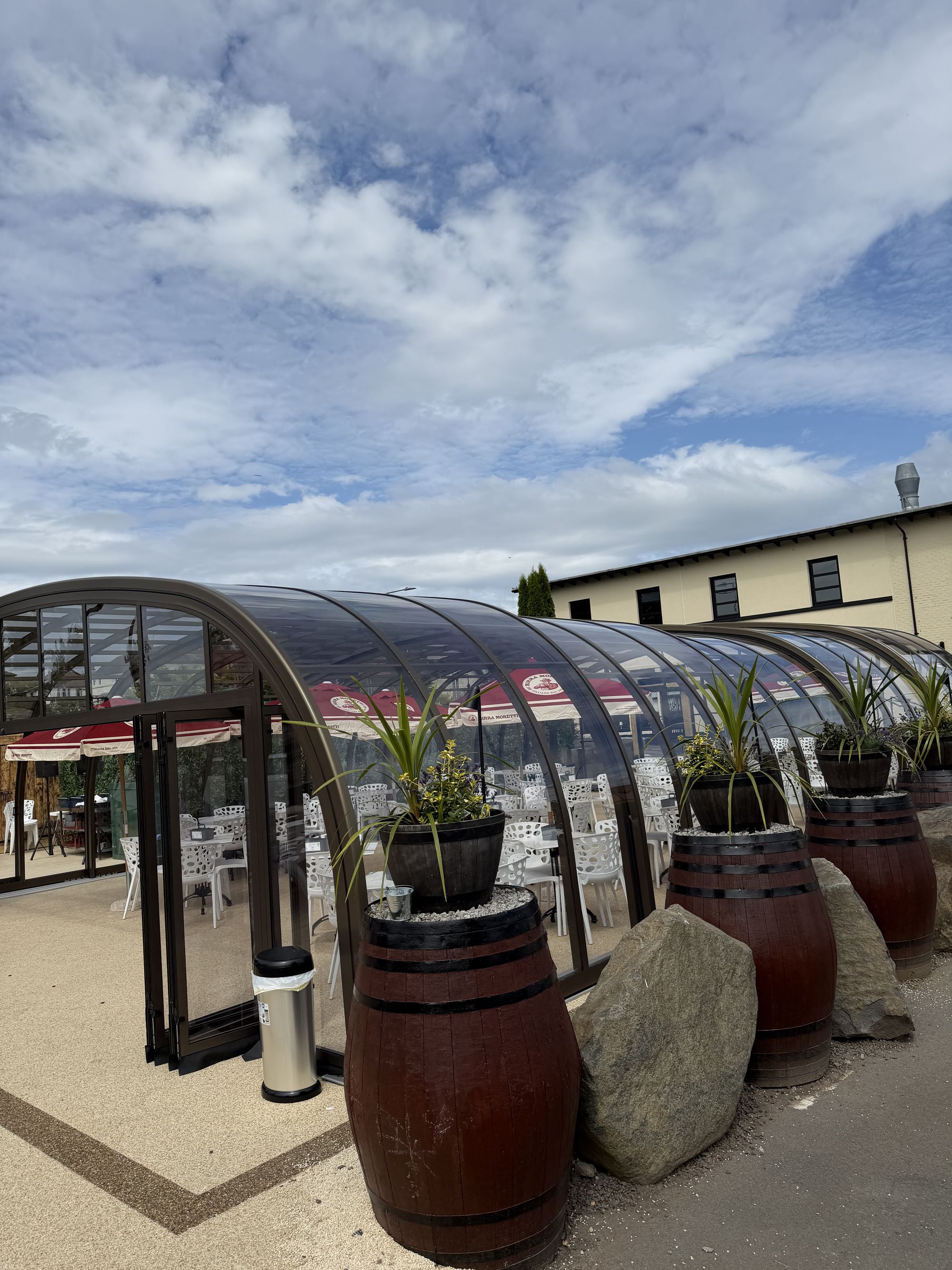 The entrance into the glasshouse from the car park side